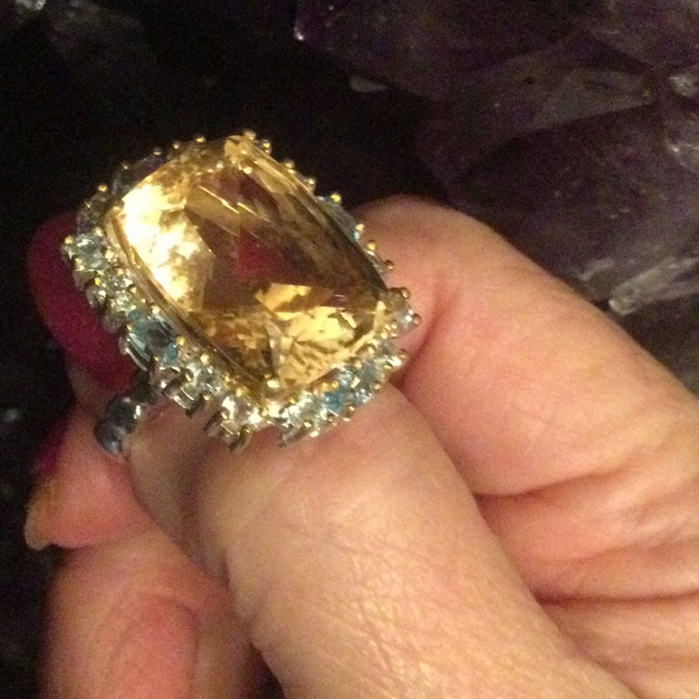 Exquisite 30 CTW of Genuine Citrine & Topaz Ring - Picture 15 of 17